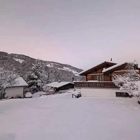 Train Station 50 Meters Away, One Stop To Center Gotschna Parsenn Lift, 20 Min To Davos